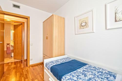 C�lido Apartamento Con Piscina En Barcelona