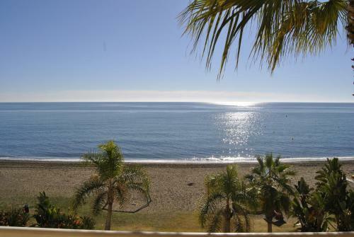 Apartamento Frente Al Mar,primera Linea De Playa