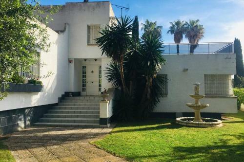 Villa Estilo Californiano Con Piscina