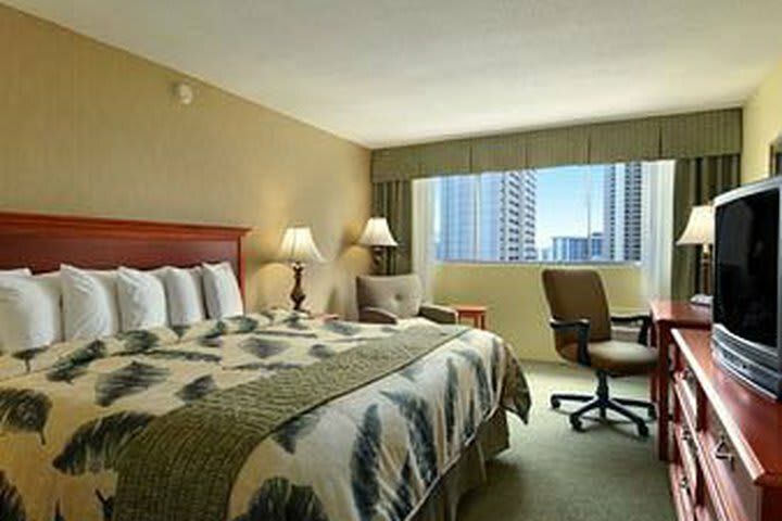 Hotel Holiday Inn Waikiki (.)