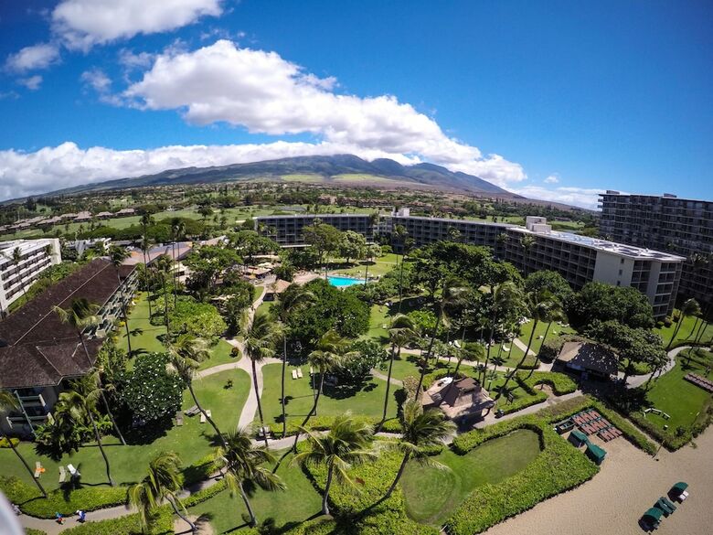 Kaanapali Beach Hotel