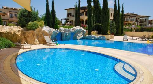 Apartment Paradisos, Ground Floor Overlooking Communal Pools, Aphrodite Hills