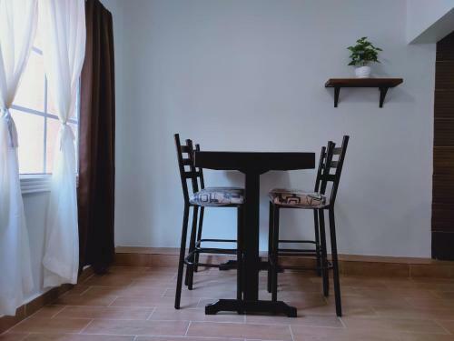 2-bedroom Apartment Centrally Located, Near Us Consulate