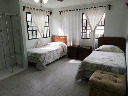 Dos Habitaciones Con Ba�o Privado Y Entrada Independiente