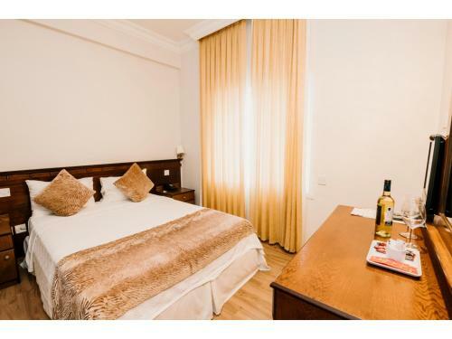 Sammy's Hotel