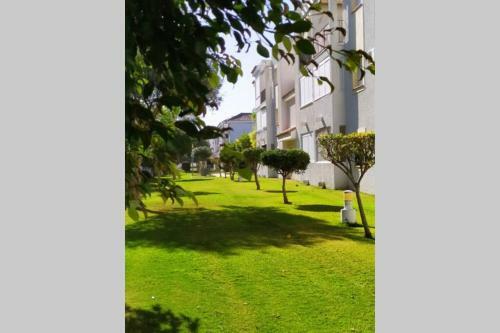 Acogedor Apartamento A 100 M. de Pinares Y Playa