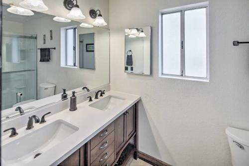 Sleek Az Retreat, 10 Mi To Colorado River!