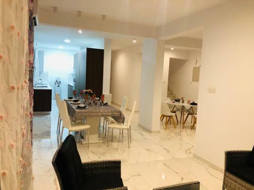 Mobina Villas