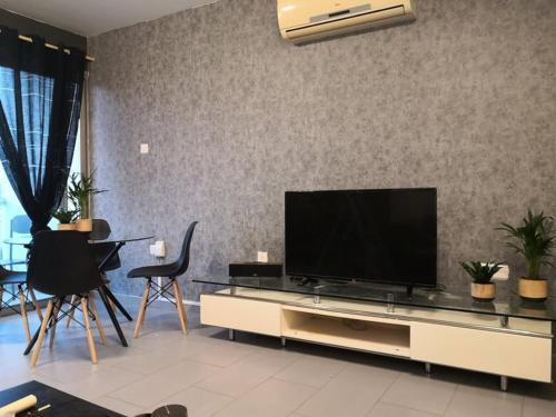 Apartamento Loizou Holdings Flat 301