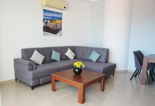 Nicolaides Sea View Apartments