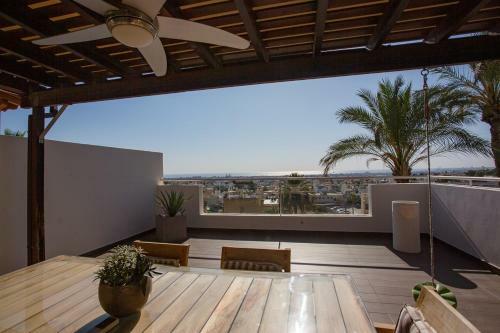 Apartamento Penthouse Duplex Overlooking The Mediterranean