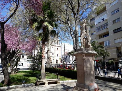 Apartamento Puerta Alameda Suites