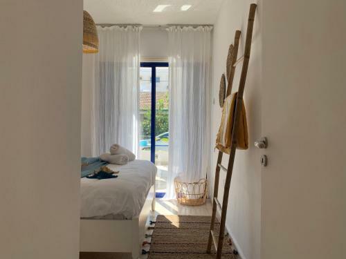 Apartamento Romy's 1-br Apt By The Beach