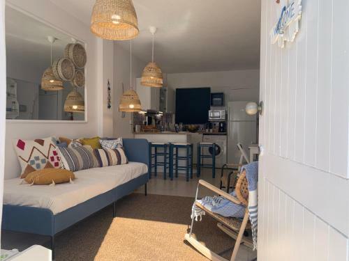 Apartamento Romy's 1-br Apt By The Beach