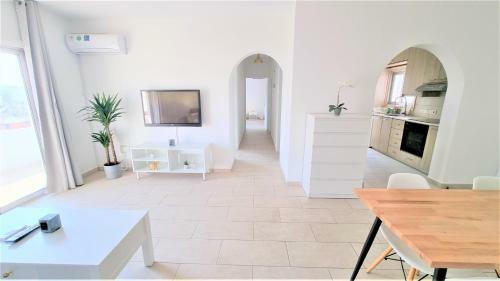 Apartamento Spacious Lightflooded 2br Apt / Near Center & Harbour