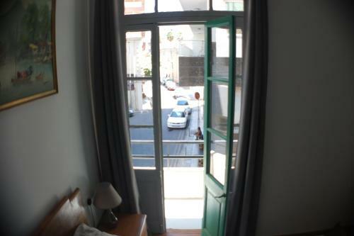 Hostal Harrys Inn Guesthouse