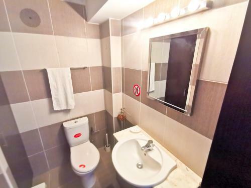 Promenade Breeze City Apartment