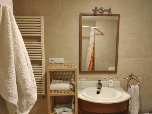 Apartamento Las Margas Golf + Pirineo Aragon�s