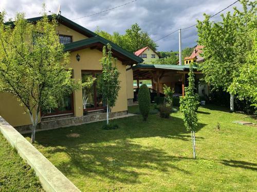 Holiday Home Mir