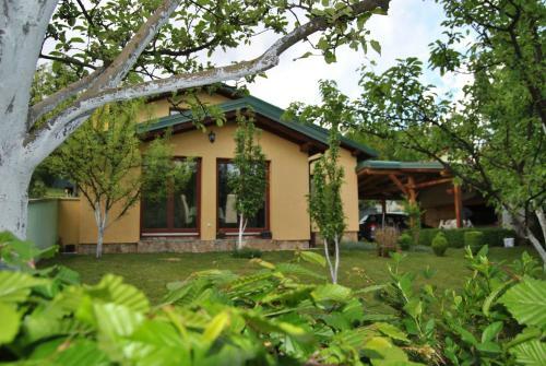 Holiday Home Mir