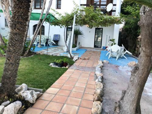 2 Bedrooms House With Shared Pool And Wifi At Salobrena