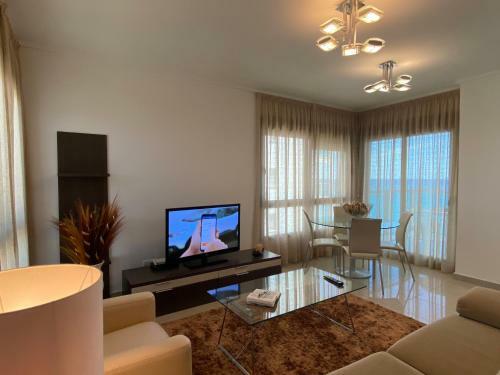 Magnificent Apartment With Stunning Sea Views