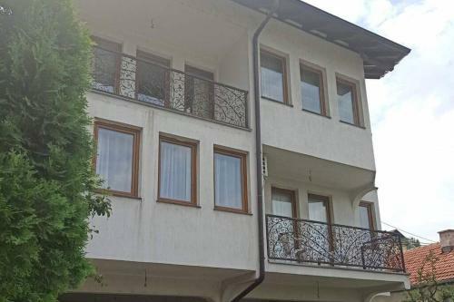 Villa Central Big House With Free Parking