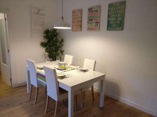 Apartamento Espacioso Frente Al Palacio de Congresos - AA