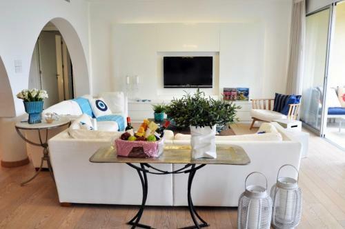 Aurora Beach Apartment (luxury 3bedroom)