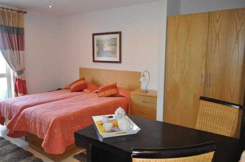 Aparthotel Club Salina Wharf