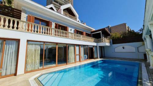 Limassol Villa By The Sea