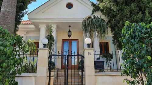 Limassol Villa By The Sea
