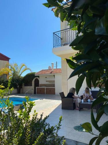 Episkopi Villa, Luxury 4 Bedroom With Pool - Limassol