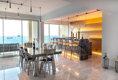 Luxurious Sea Front Three Bedroom Apartment