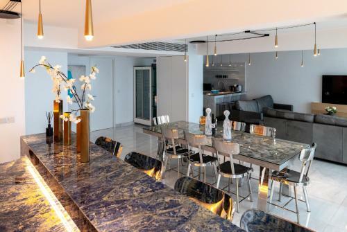 Luxurious Sea Front Three Bedroom Apartment