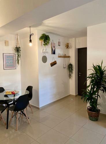 Fat Cow Apartment 102