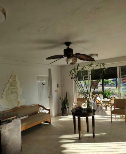 Hotel Caracoles Colima