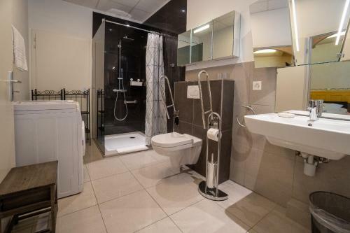Hine Adon Aparthotel