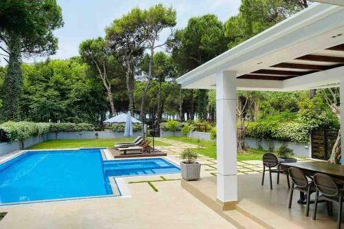Beachfront Villa With Private Pool By Monika Experiences
