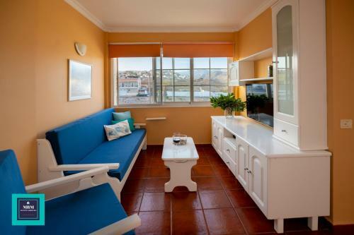 In�s Apartment, Monta�a La Data