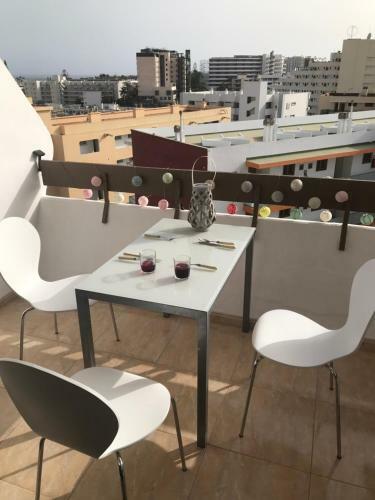 Yumbo Beach Apartment 2 With High Speed Free Internet