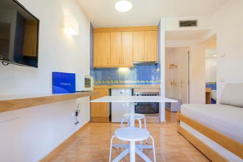 Ses Eufabietes Apartments & Restaurant