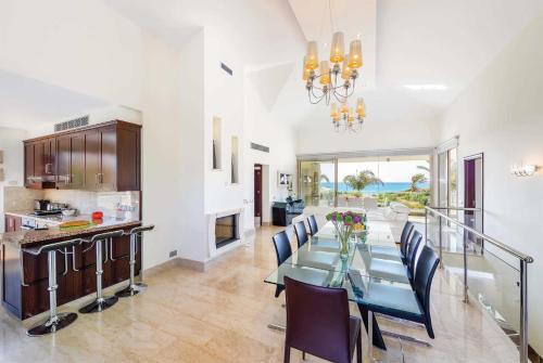 Harmonia Beach Villa