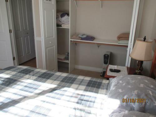 Peaks Wildernest House Bed And Breakfast - Vaccinations Required