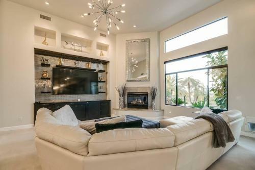 Luxury Contemporary Sanctuary W Pool And Views