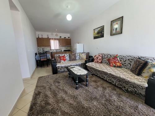 Hostal Guesthouse Veliaj
