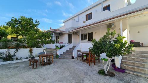 Hostal Guesthouse Veliaj