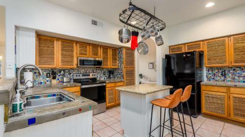 Mission Style 5 Br Home, 5 Min To Downtown Gilbert Heated Pool