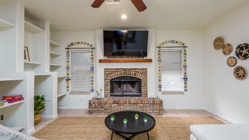 Mission Style 5 Br Home, 5 Min To Downtown Gilbert Heated Pool
