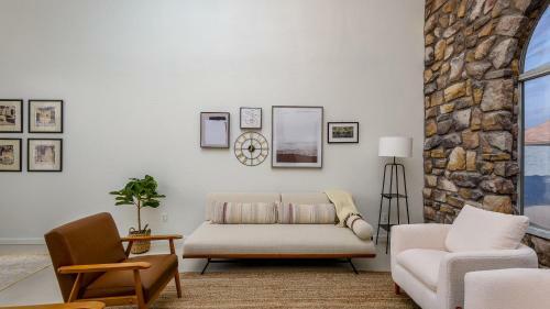 Mission Style 5 Br Home, 5 Min To Downtown Gilbert Heated Pool